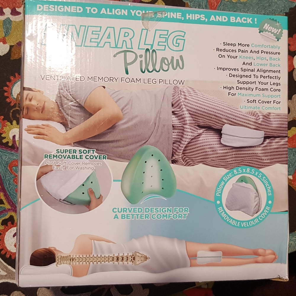 Linear leg pillow memory foam